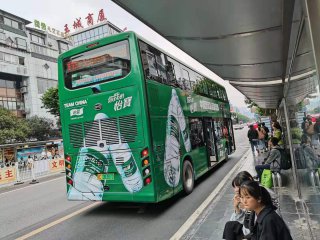 华润怡宝桂林公交车身广告展示
